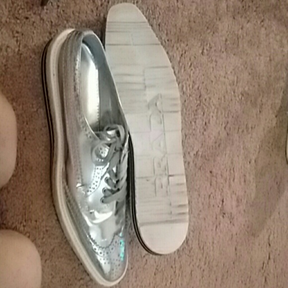 Prada silver shoes - Picture 2 of 3